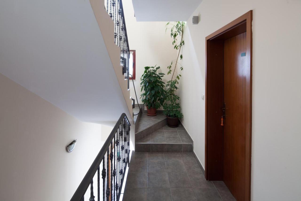 Apartments By The Sea Bilo, Primosten - 4191 Zewnętrze zdjęcie