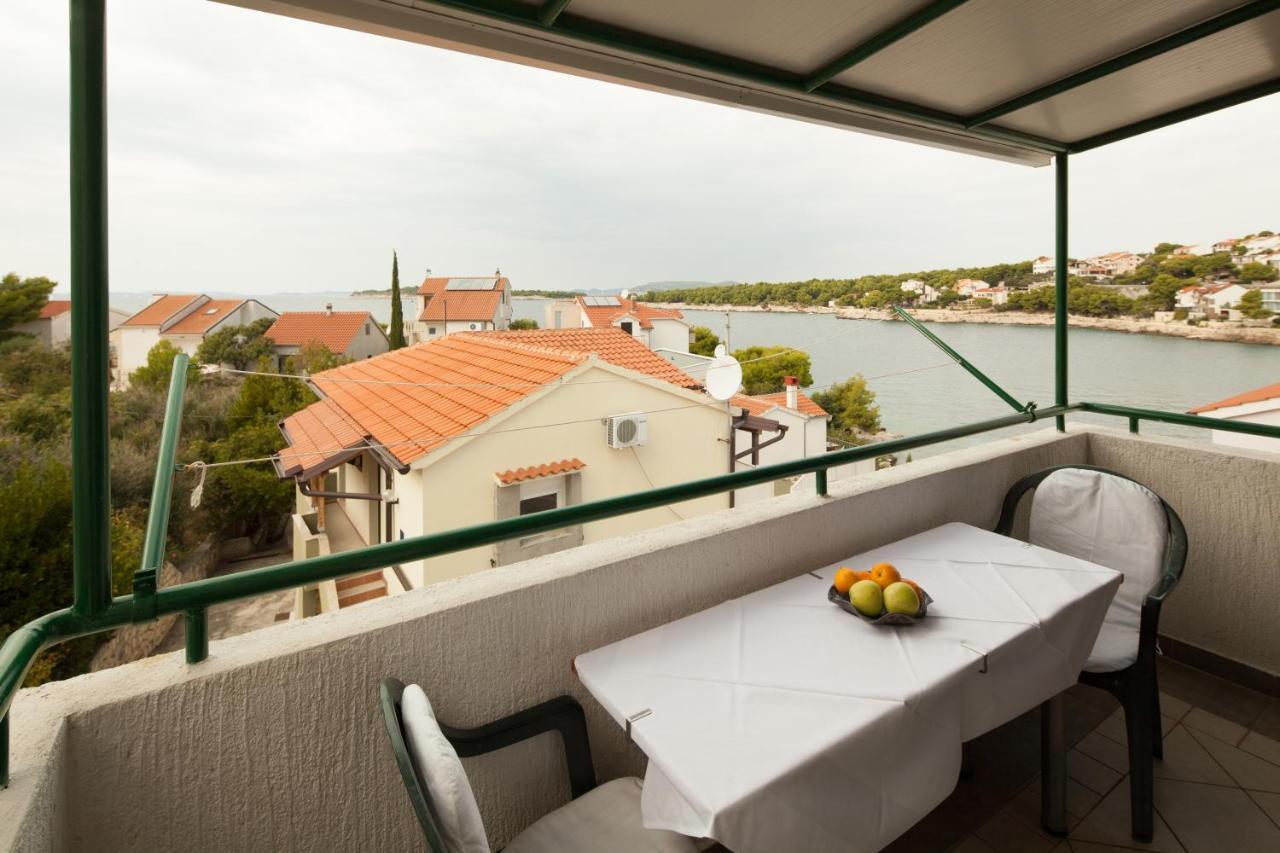 Apartments By The Sea Bilo, Primosten - 4191 Zewnętrze zdjęcie